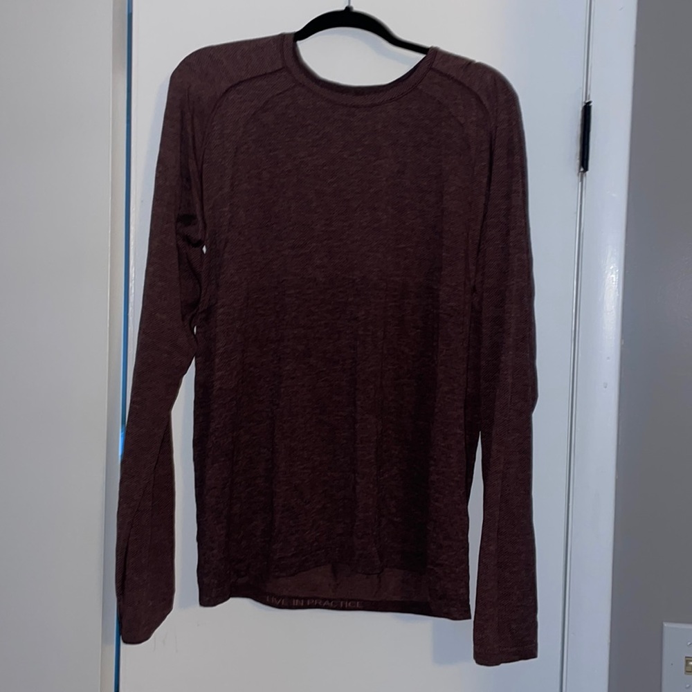 LuLulemon long sleeve means workout